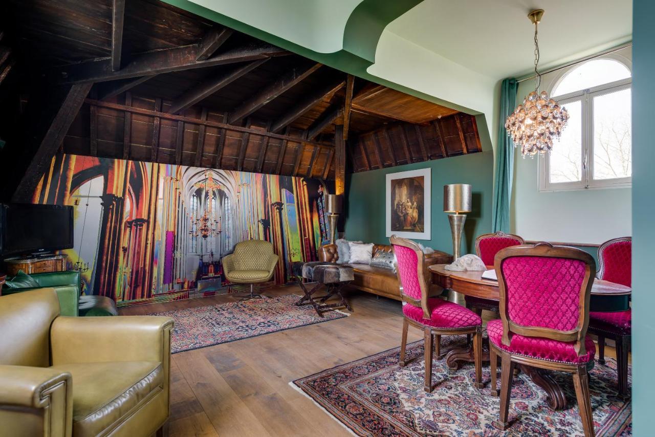 Appartement Poortgebouw Kasteel Borgharen Zonder Ontbijt !! U Huurt Alleen Het Poortgebouw !!